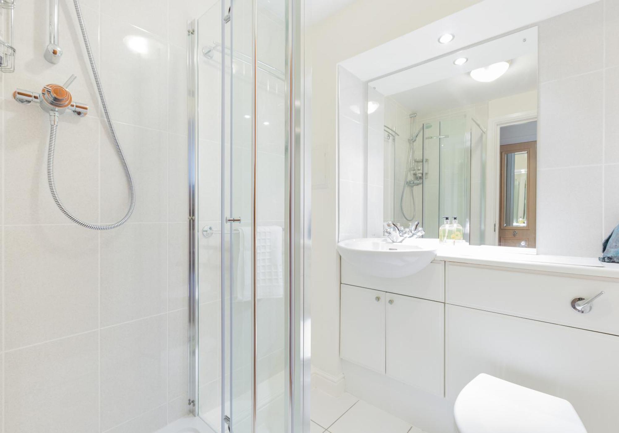 Old Tolbooth Wynd - 388 Apartment Edinburgh Ngoại thất bức ảnh